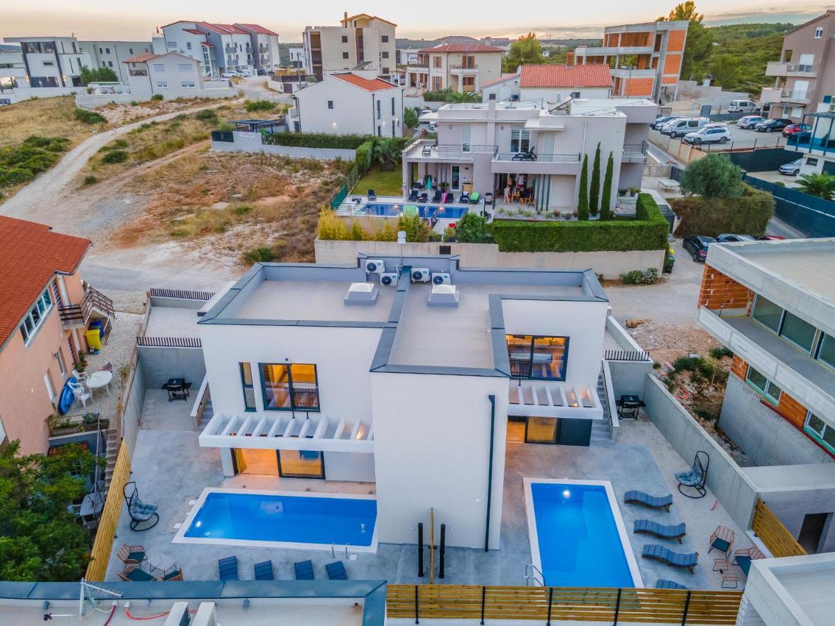 Villa Rougemarin - Marin With Private Pool Медулин Екстериор снимка