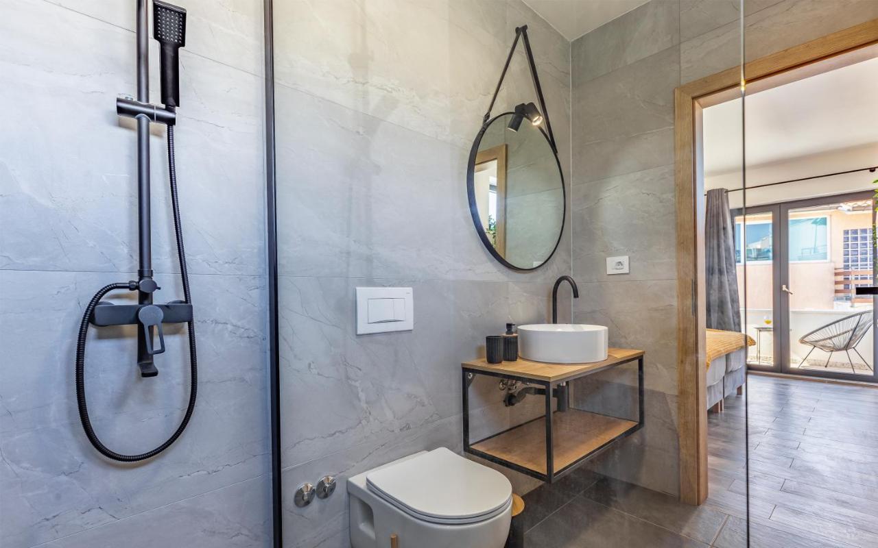 Villa Rougemarin - Marin With Private Pool Медулин Екстериор снимка