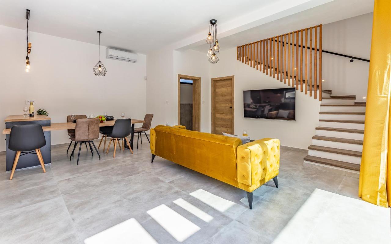 Villa Rougemarin - Marin With Private Pool Медулин Екстериор снимка
