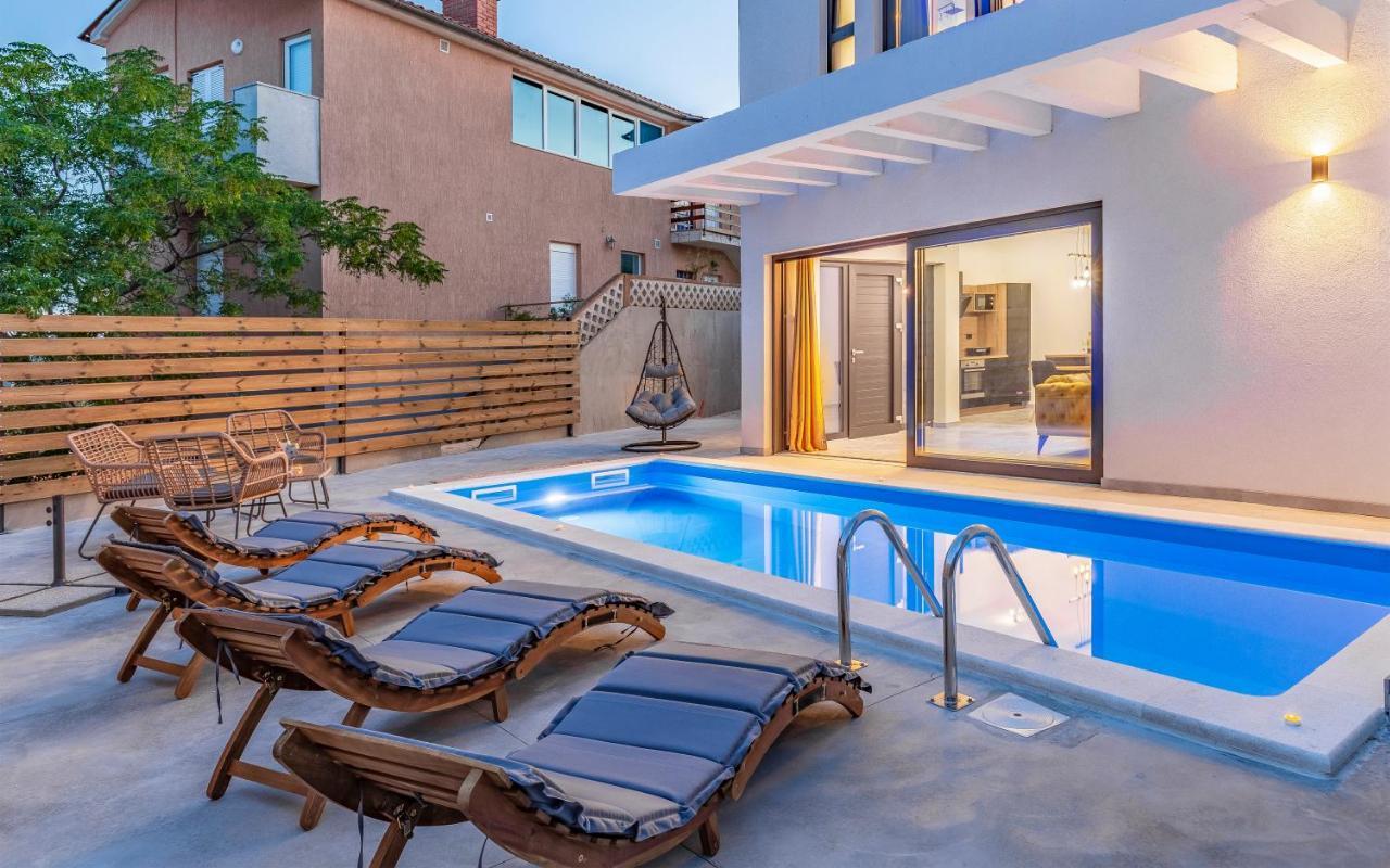 Villa Rougemarin - Marin With Private Pool Медулин Екстериор снимка