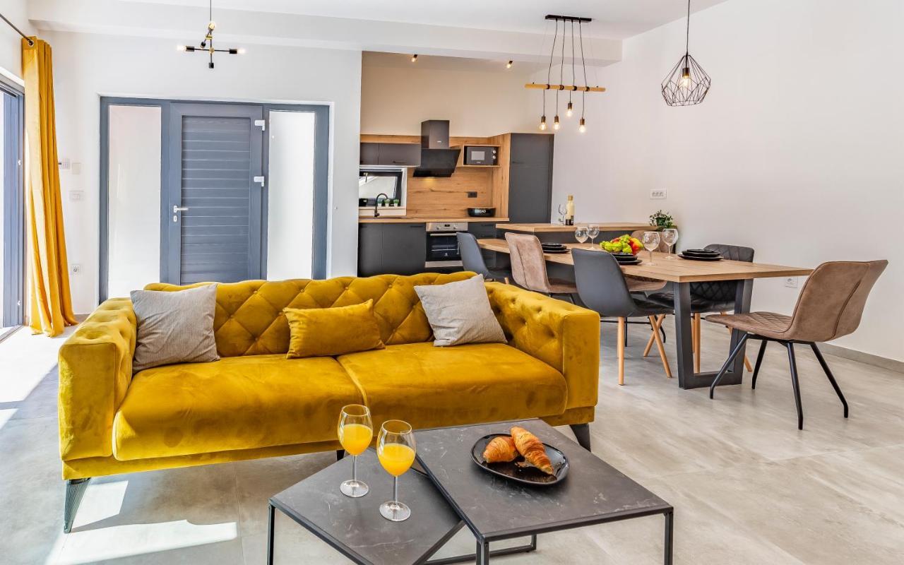 Villa Rougemarin - Marin With Private Pool Медулин Екстериор снимка