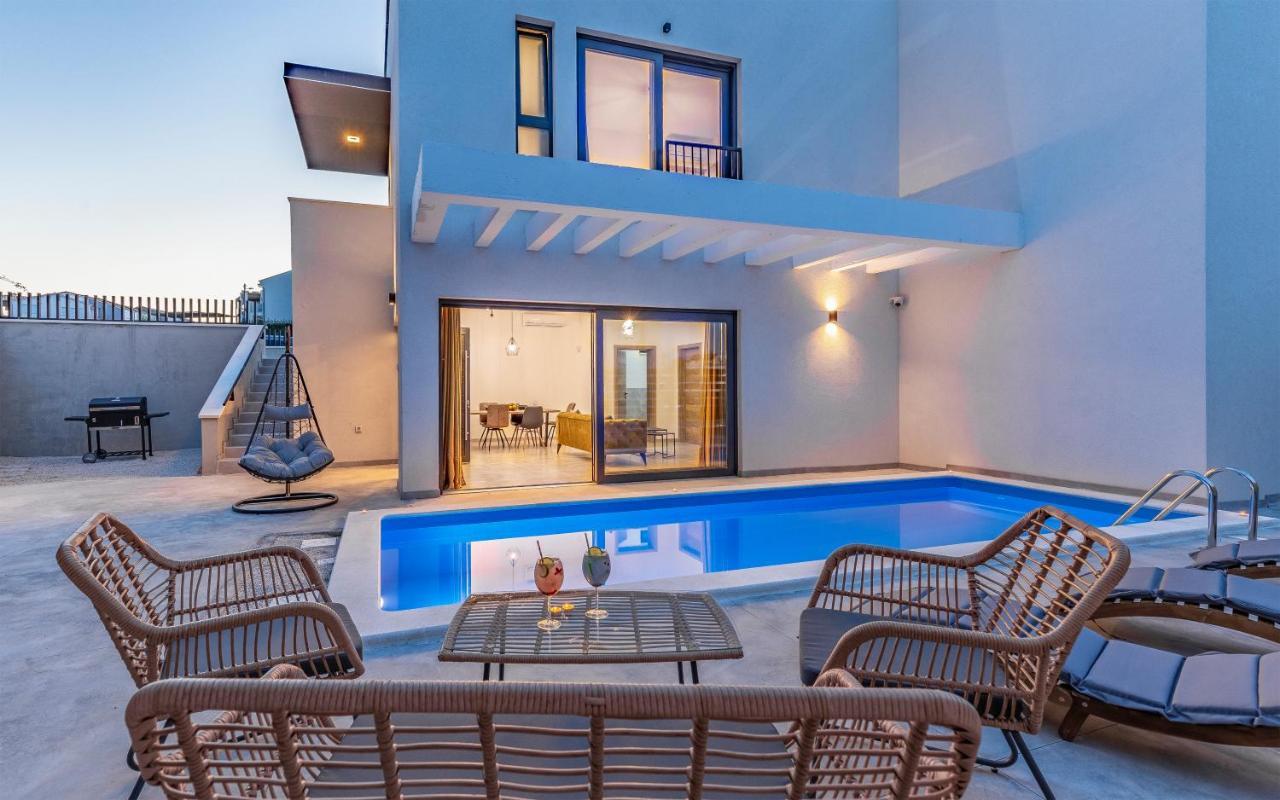 Villa Rougemarin - Marin With Private Pool Медулин Екстериор снимка