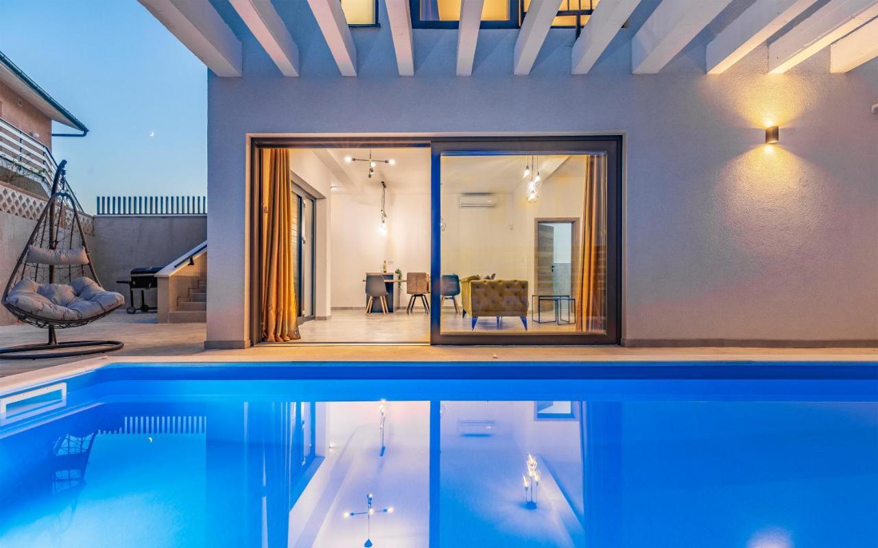 Villa Rougemarin - Marin With Private Pool Медулин Екстериор снимка